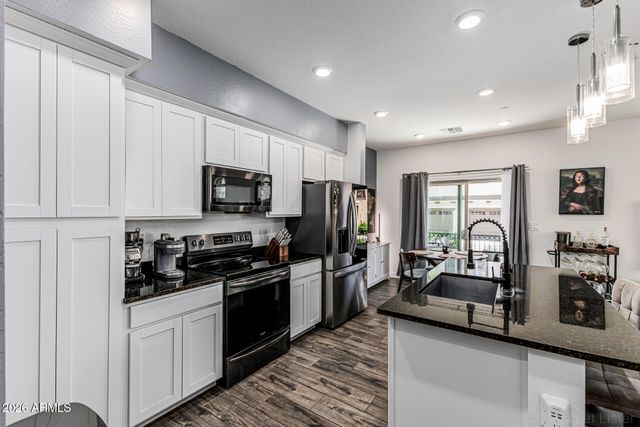 2736 S CAVALIER Drive 101, Gilbert, AZ 85295