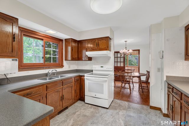 38 Roberts Road, Groton, CT 06340