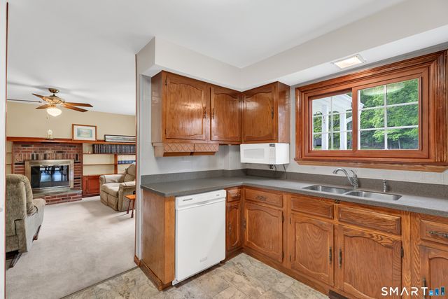 38 Roberts Road, Groton, CT 06340