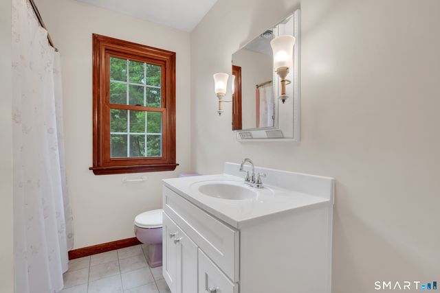 38 Roberts Road, Groton, CT 06340