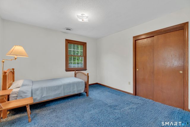 38 Roberts Road, Groton, CT 06340