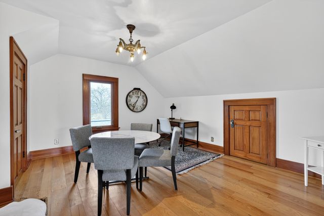 20 11th Avenue NW, Rochester, MN 55901