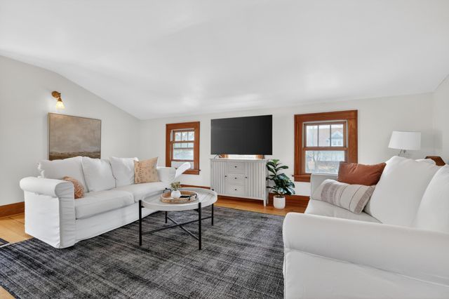 20 11th Avenue NW, Rochester, MN 55901