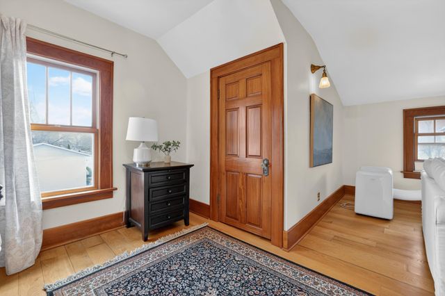 20 11th Avenue NW, Rochester, MN 55901