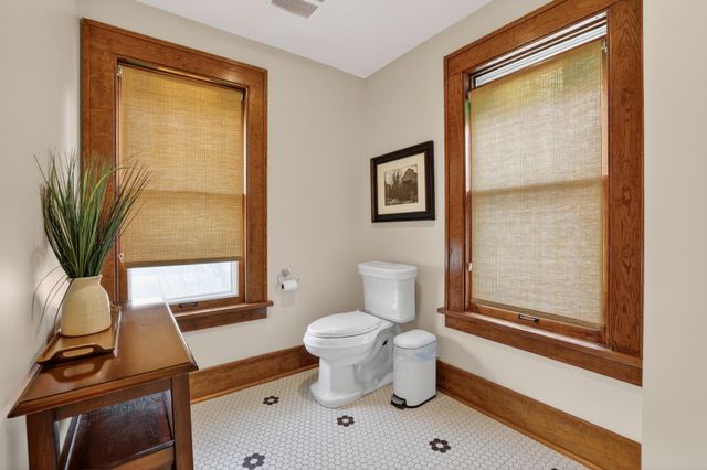 20 11th Avenue NW, Rochester, MN 55901