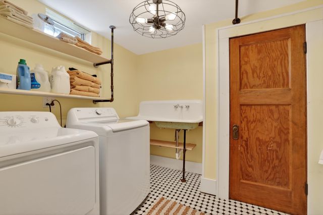 20 11th Avenue NW, Rochester, MN 55901