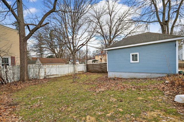 20 11th Avenue NW, Rochester, MN 55901