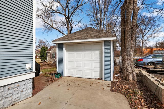 20 11th Avenue NW, Rochester, MN 55901