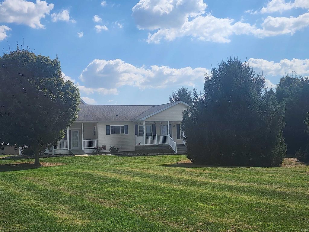 3702 N Vash Road, Bruceville, IN 47516