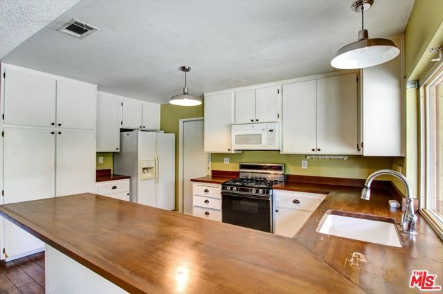 1104 E Pennsylvania Avenue, Redlands, CA 92374