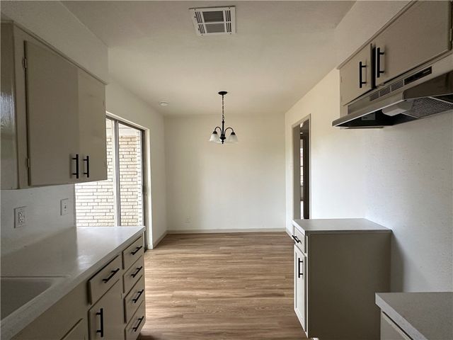 129 N Janin, Portland, TX 78374