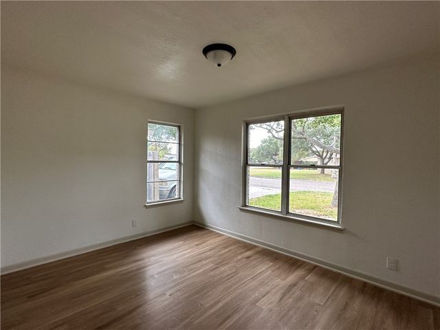 129 N Janin, Portland, TX 78374