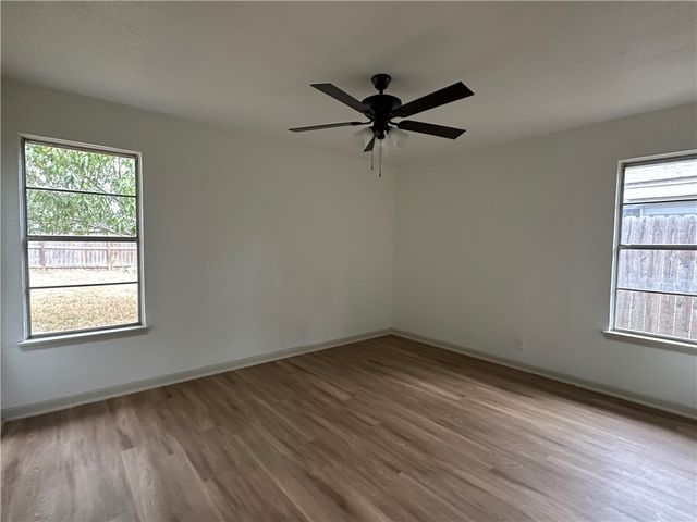 129 N Janin, Portland, TX 78374