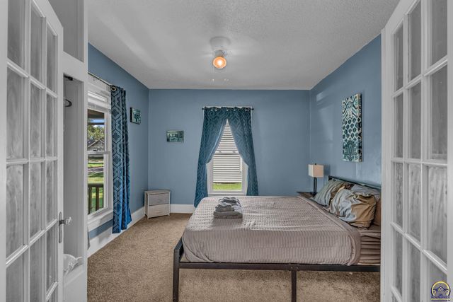 1508 SW High AVE, Topeka, KS 66604