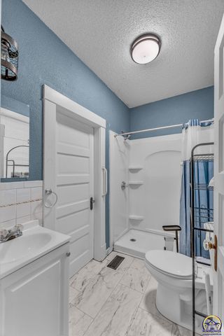 1508 SW High AVE, Topeka, KS 66604