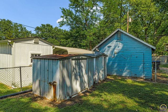 1508 SW High AVE, Topeka, KS 66604
