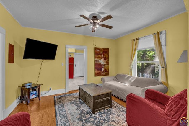 1508 SW High AVE, Topeka, KS 66604
