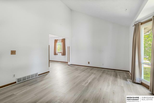 4205 McCarty Loup, Bellevue, NE 68123