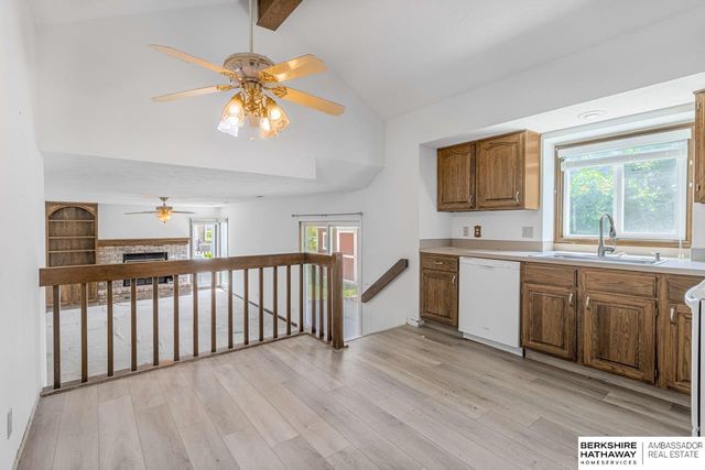 4205 McCarty Loup, Bellevue, NE 68123