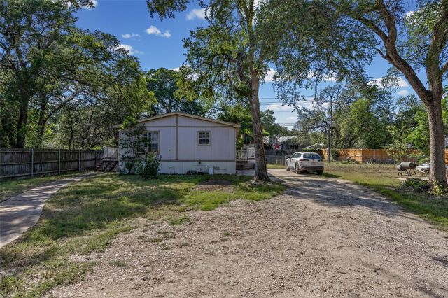 8802 Leo ST, Austin, TX 78745