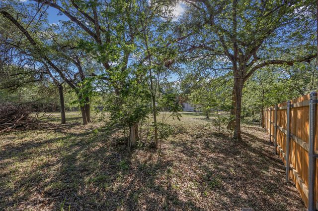 8802 Leo ST, Austin, TX 78745