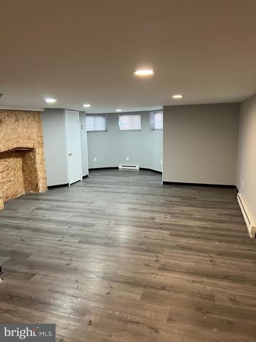 2213 BROOKFIELD AVE, Baltimore, MD 21217