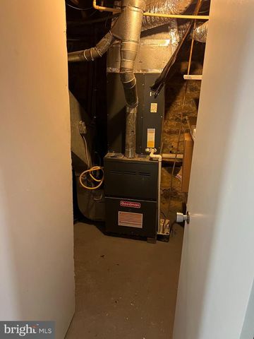 2213 BROOKFIELD AVE, Baltimore, MD 21217