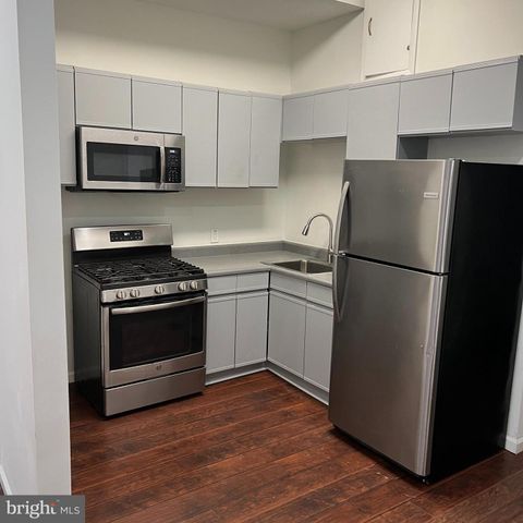 2213 BROOKFIELD AVE, Baltimore, MD 21217