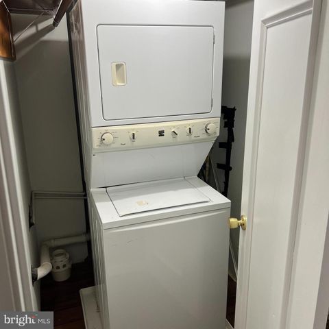 2213 BROOKFIELD AVE, Baltimore, MD 21217