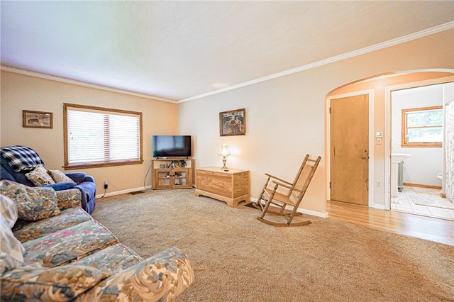 3886 Darlington Rd, Darlngtn Twp, PA 16115