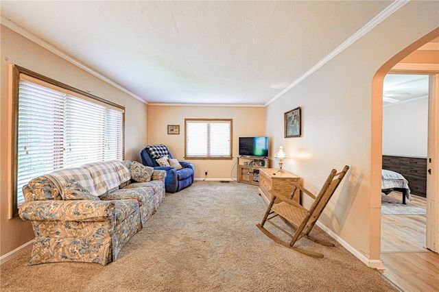 3886 Darlington Rd, Darlngtn Twp, PA 16115