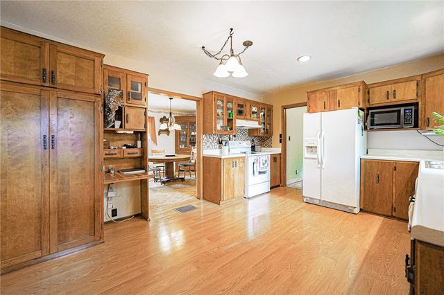 3886 Darlington Rd, Darlngtn Twp, PA 16115