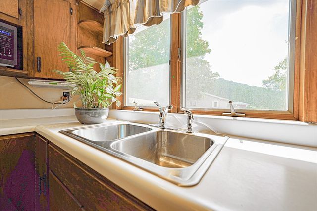 3886 Darlington Rd, Darlngtn Twp, PA 16115