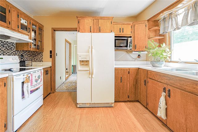 3886 Darlington Rd, Darlngtn Twp, PA 16115