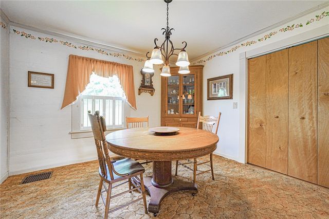 3886 Darlington Rd, Darlngtn Twp, PA 16115