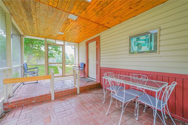 3886 Darlington Rd, Darlngtn Twp, PA 16115