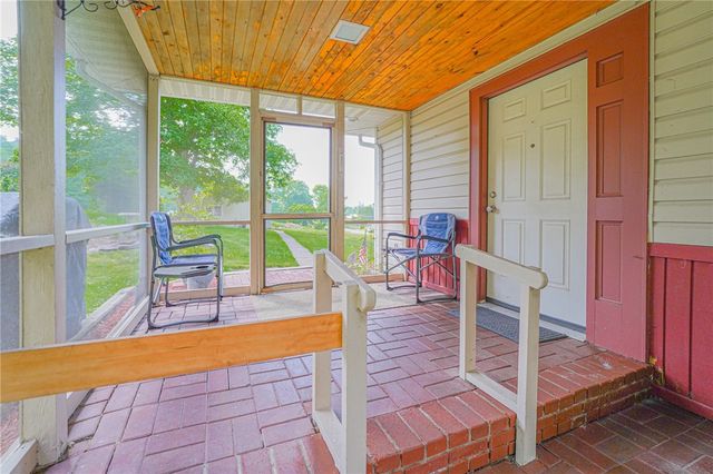 3886 Darlington Rd, Darlngtn Twp, PA 16115