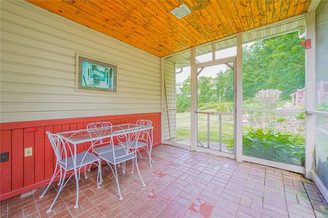 3886 Darlington Rd, Darlngtn Twp, PA 16115
