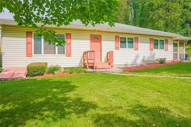 3886 Darlington Rd, Darlngtn Twp, PA 16115