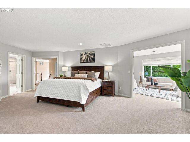 1300 GLENMORRIE Dr, Lake Oswego, OR 97034