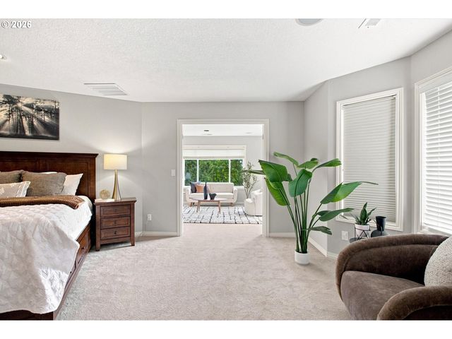 1300 GLENMORRIE Dr, Lake Oswego, OR 97034