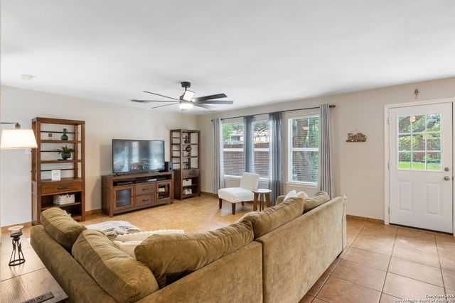 1214 Bobcat Pass, San Antonio, TX 78251