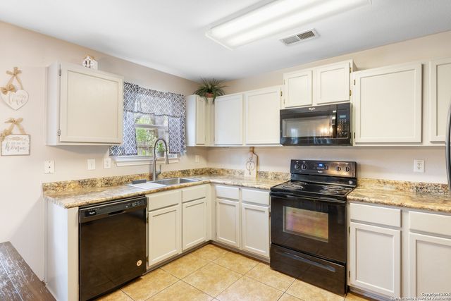 1214 Bobcat Pass, San Antonio, TX 78251