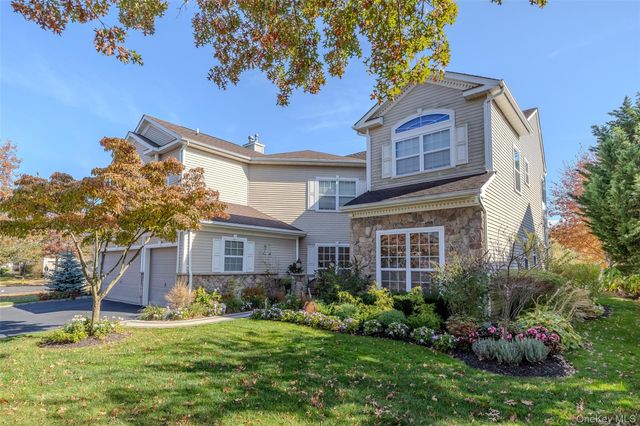 77 Hamlet Drive, Mount Sinai, NY 11766