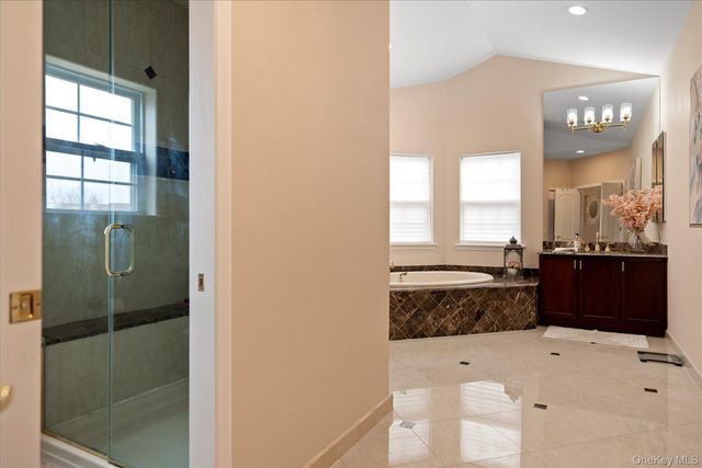 77 Hamlet Drive, Mount Sinai, NY 11766