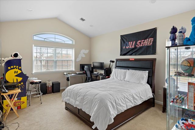 77 Hamlet Drive, Mount Sinai, NY 11766