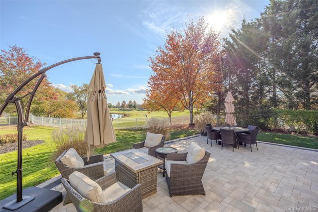 77 Hamlet Drive, Mount Sinai, NY 11766