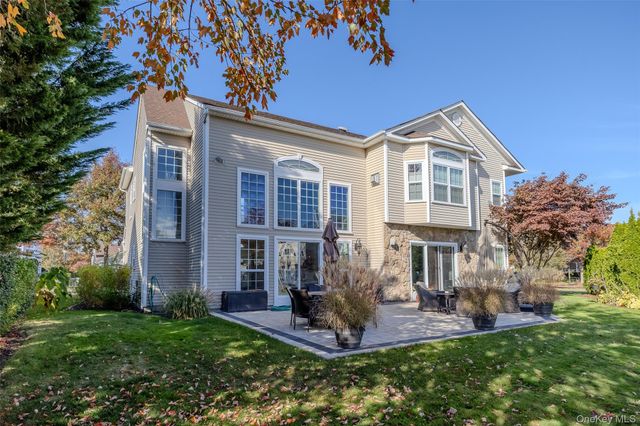 77 Hamlet Drive, Mount Sinai, NY 11766