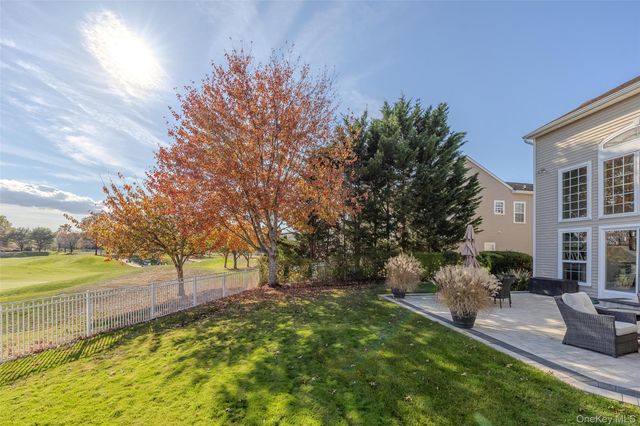 77 Hamlet Drive, Mount Sinai, NY 11766