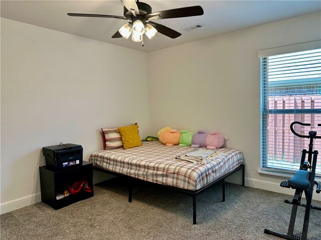 920 Sundance Lane, Bentonville, AR 72712
